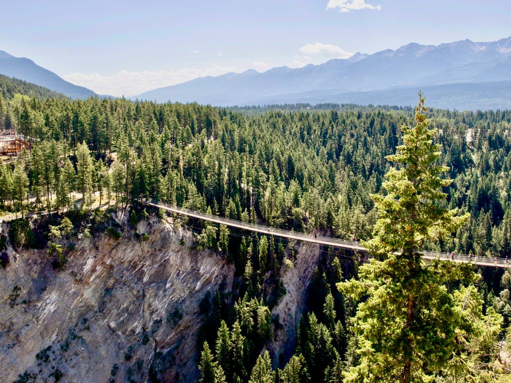 Golden Skybridge Canada